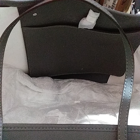 BNWT Michael Kors Jet Set Saffiano Leather Tote - Picture 4 of 6